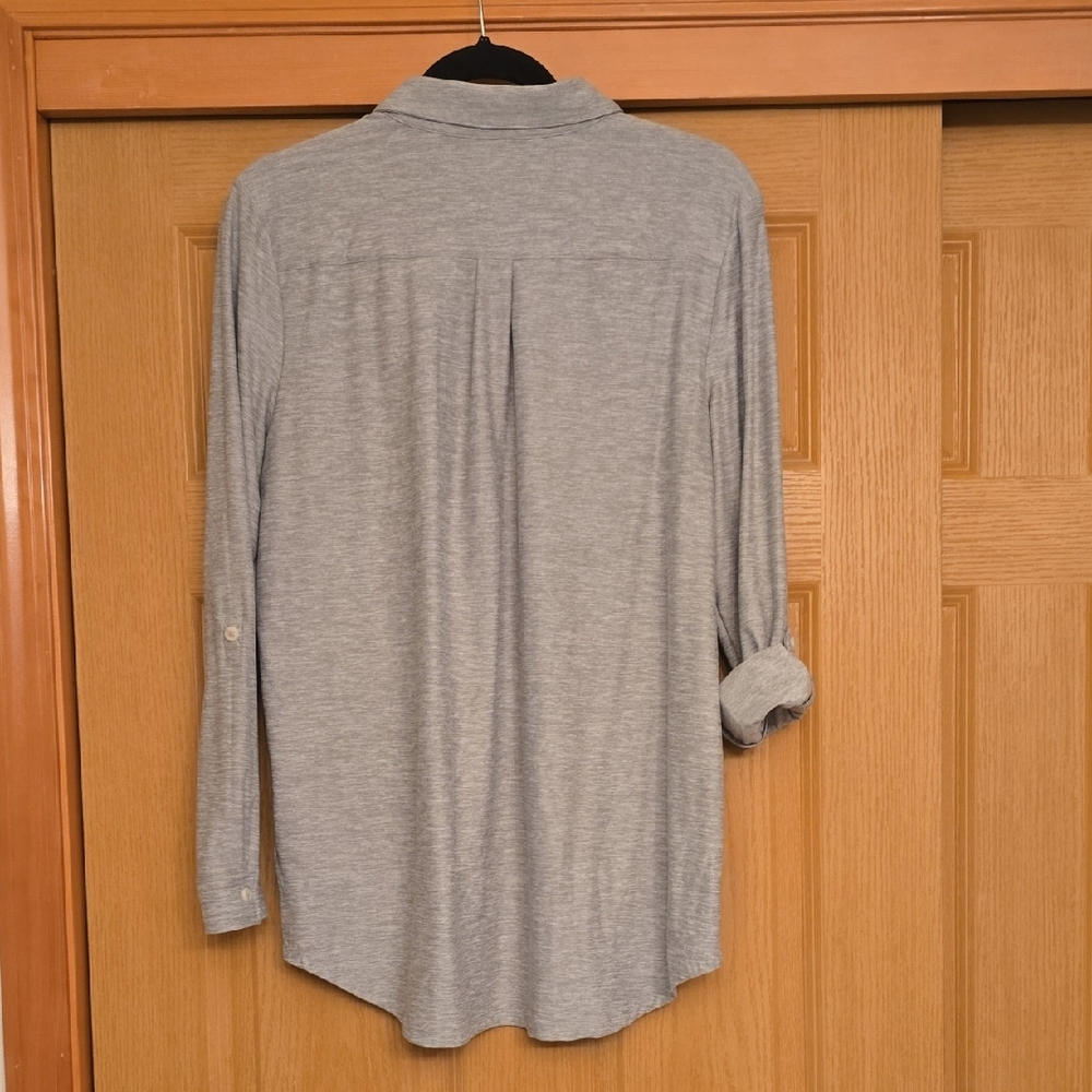Lands' End Stretchy And Super Comfortable Button Up - Picture 6 of 7